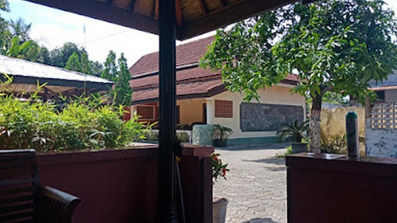 Hotel Nirwana Situbondo Redpartner Banyuanget Bagian luar foto