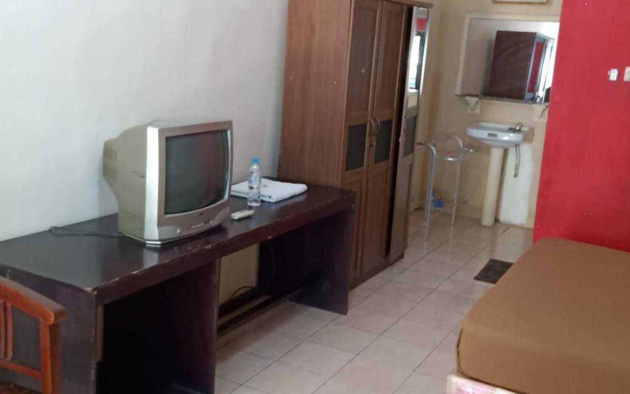 Hotel Nirwana Situbondo Redpartner Banyuanget Bagian luar foto
