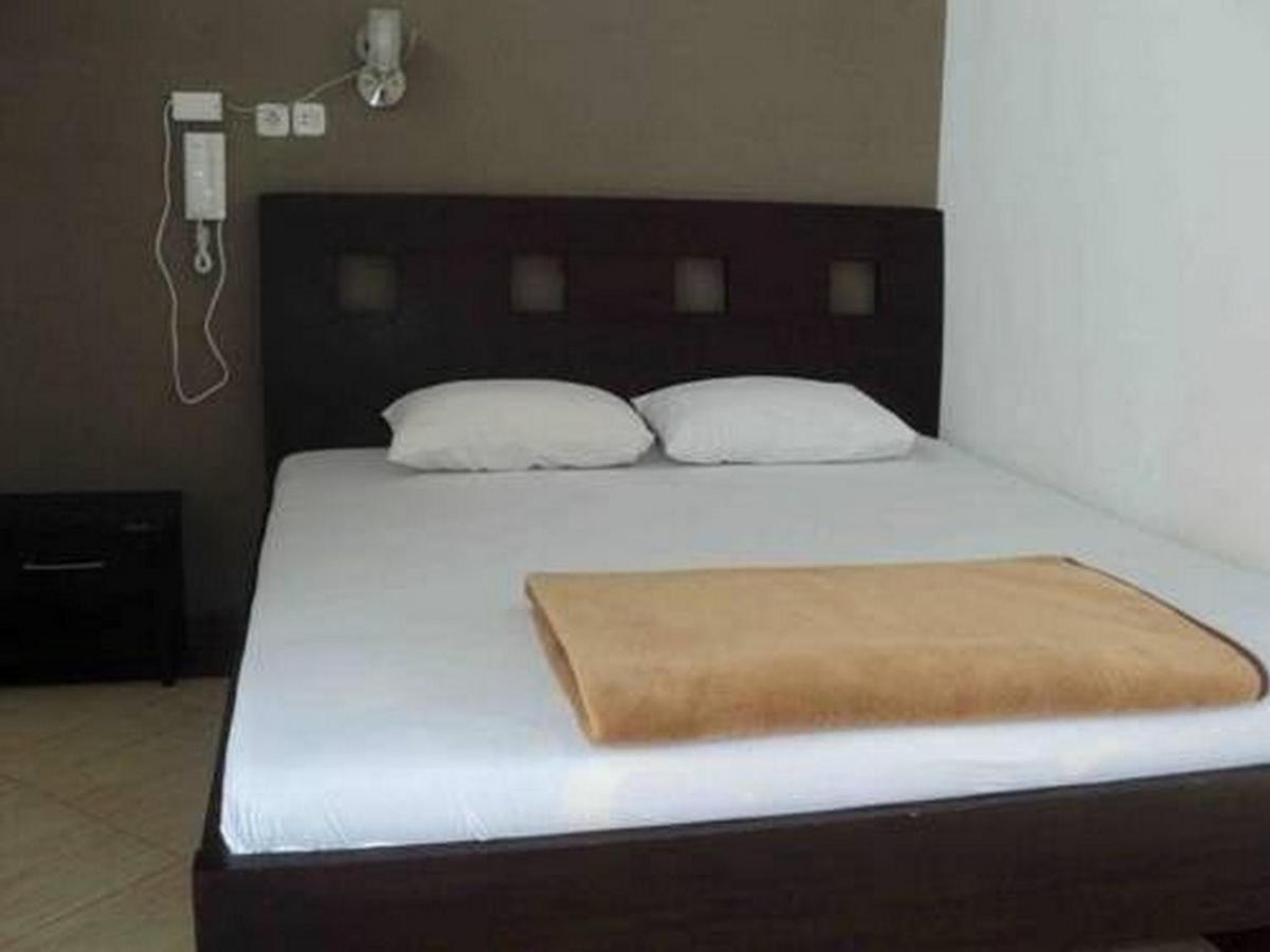 Hotel Nirwana Situbondo Redpartner Banyuanget Bagian luar foto